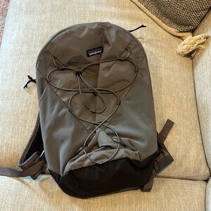 Patagonia Altvia Pack 14L #48895 Color: NGRY